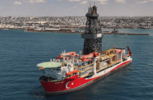 Çağrı Bey Sondaj Gemisi Somali'de Derin Deniz Sondajı İçin Hazırlıklarını Tamamlıyor